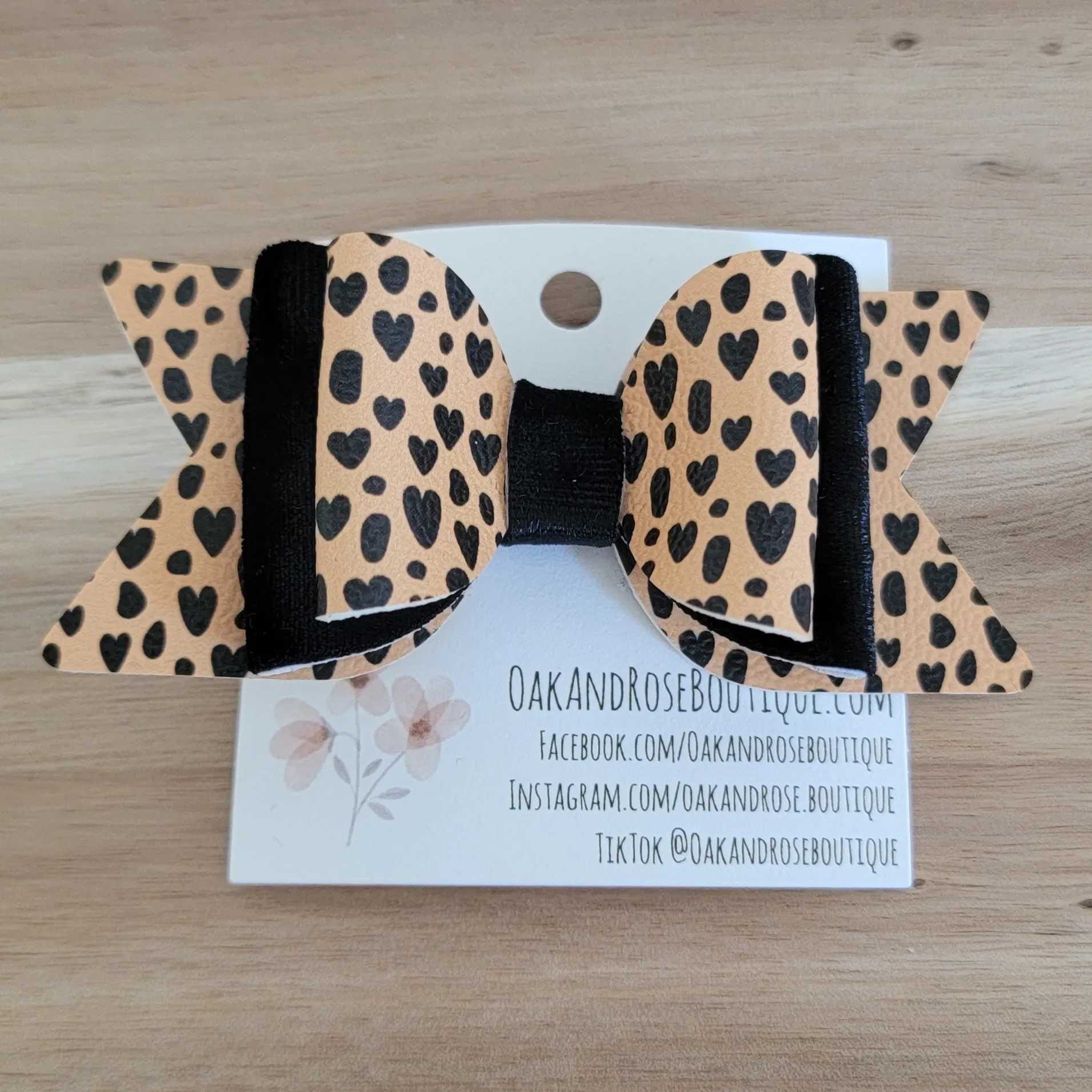 2 Tier Leopard Hearts Bow
