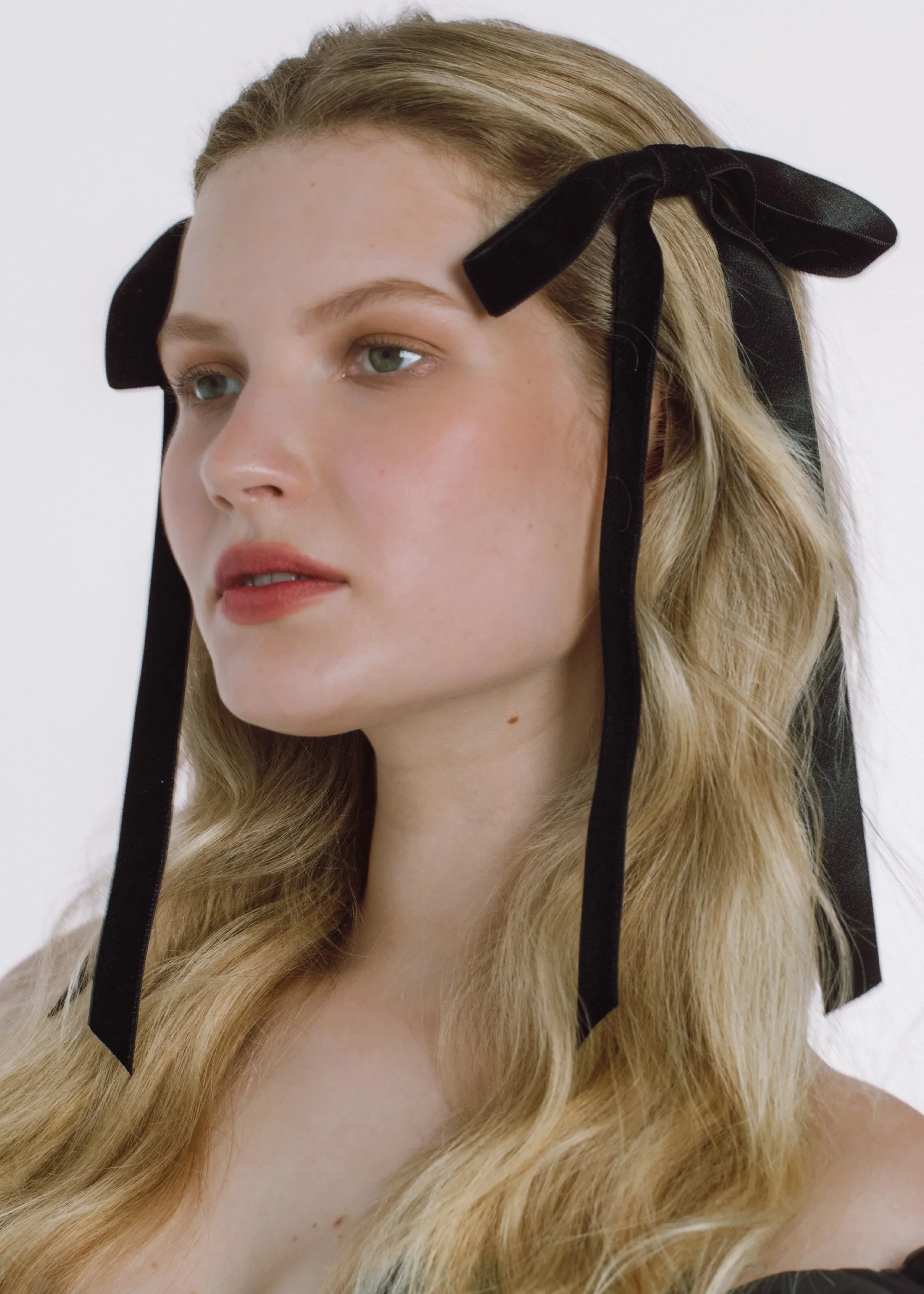 Aida Velvet Bow Barrette -- Black