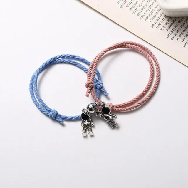 Couple Bracelet Astronaut Small Rubber Band to Send Girlfriend Boyfriend Magnet Stone Bell Bracelet Knot Head Rope Jewelry