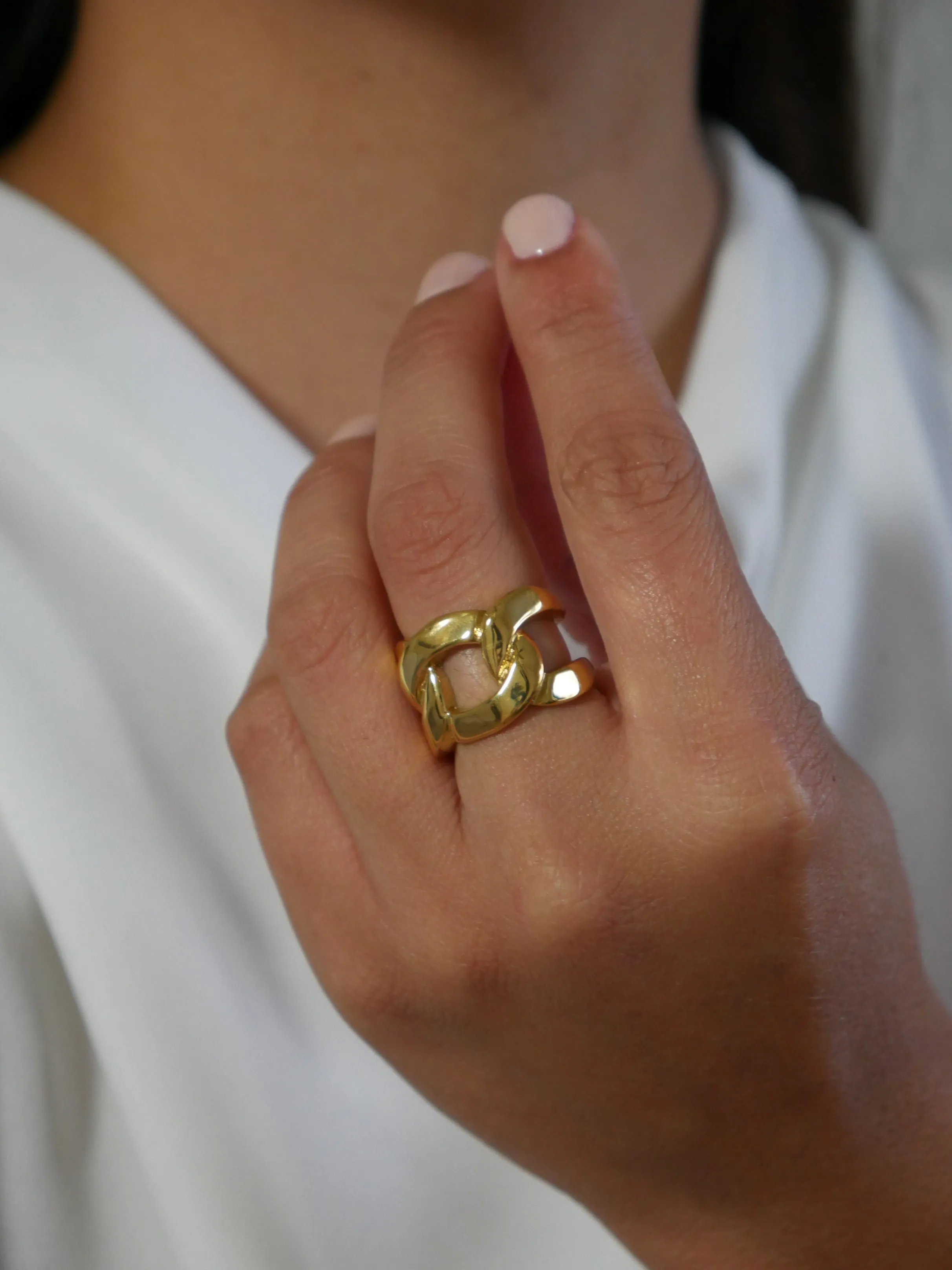 Gold Chain Ring, 18k Gold Plated Stainless Steel Golden Chain Downtown Themed Statement Ring