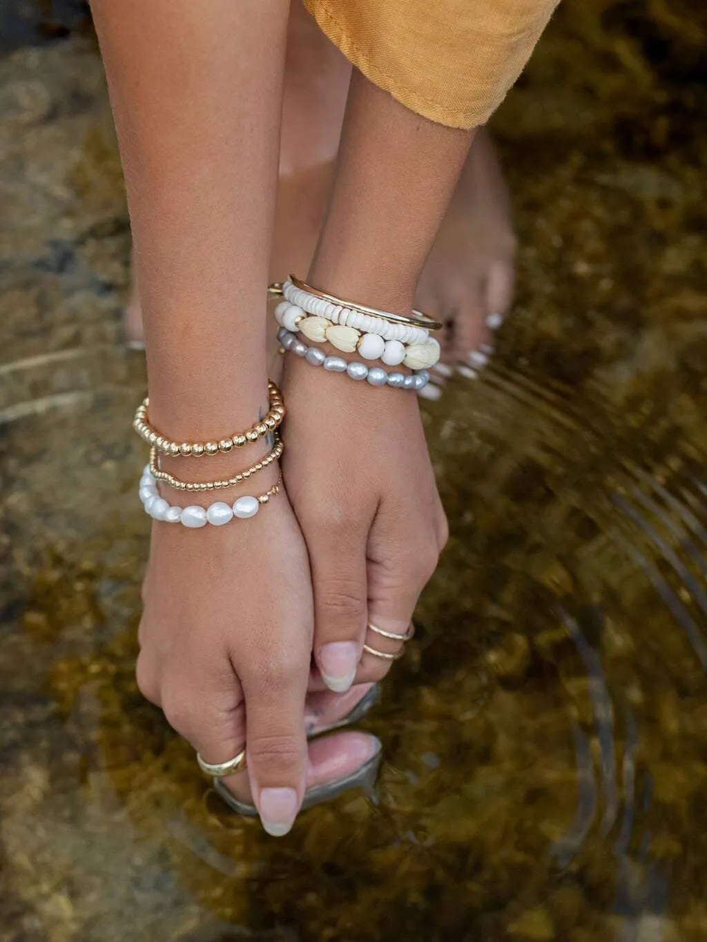 Gray Pearl Bracelet with Adjustable Gold Chain - Keilani