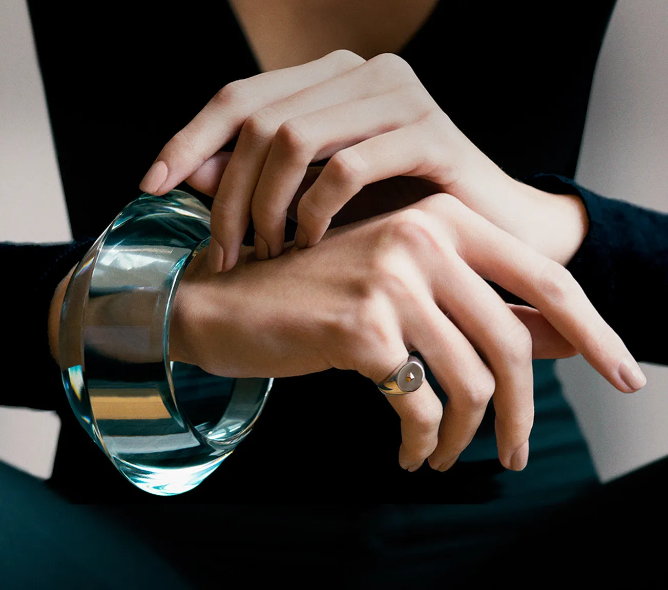 POURED RESIN BANGLE - AQUA