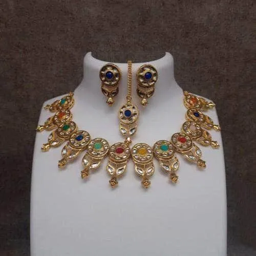 Round Cut Leaf Kundan Necklace And Earring Set