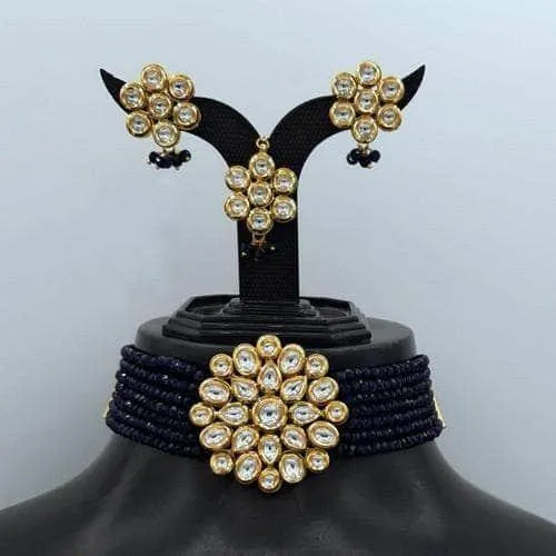 Round Kundan Patch Choker Necklace Set