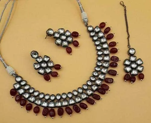 Simple Kundan Choker Set