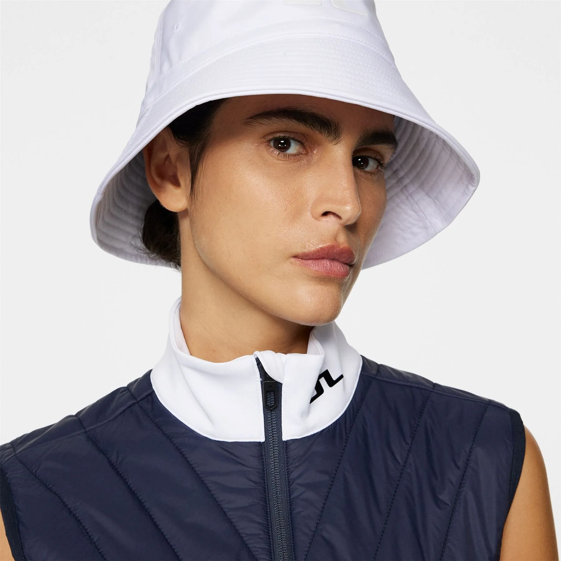 Womens Siri Tech Stretch Bucket Hat White - AW24